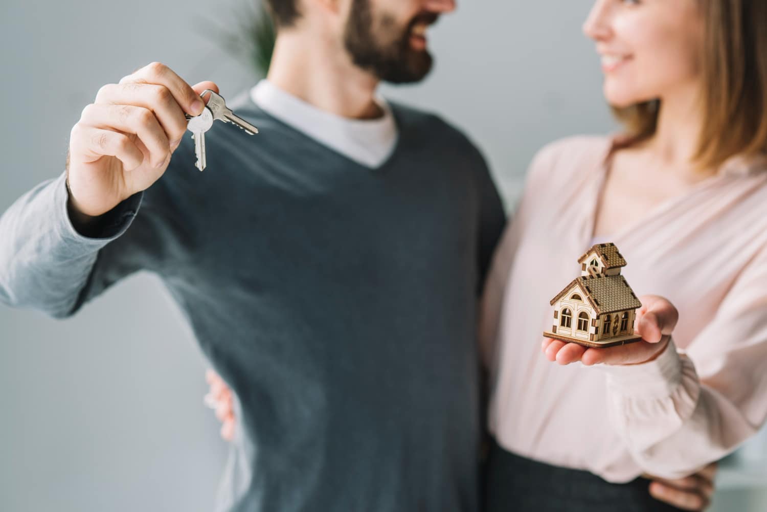 crop-couple-with-keys-house